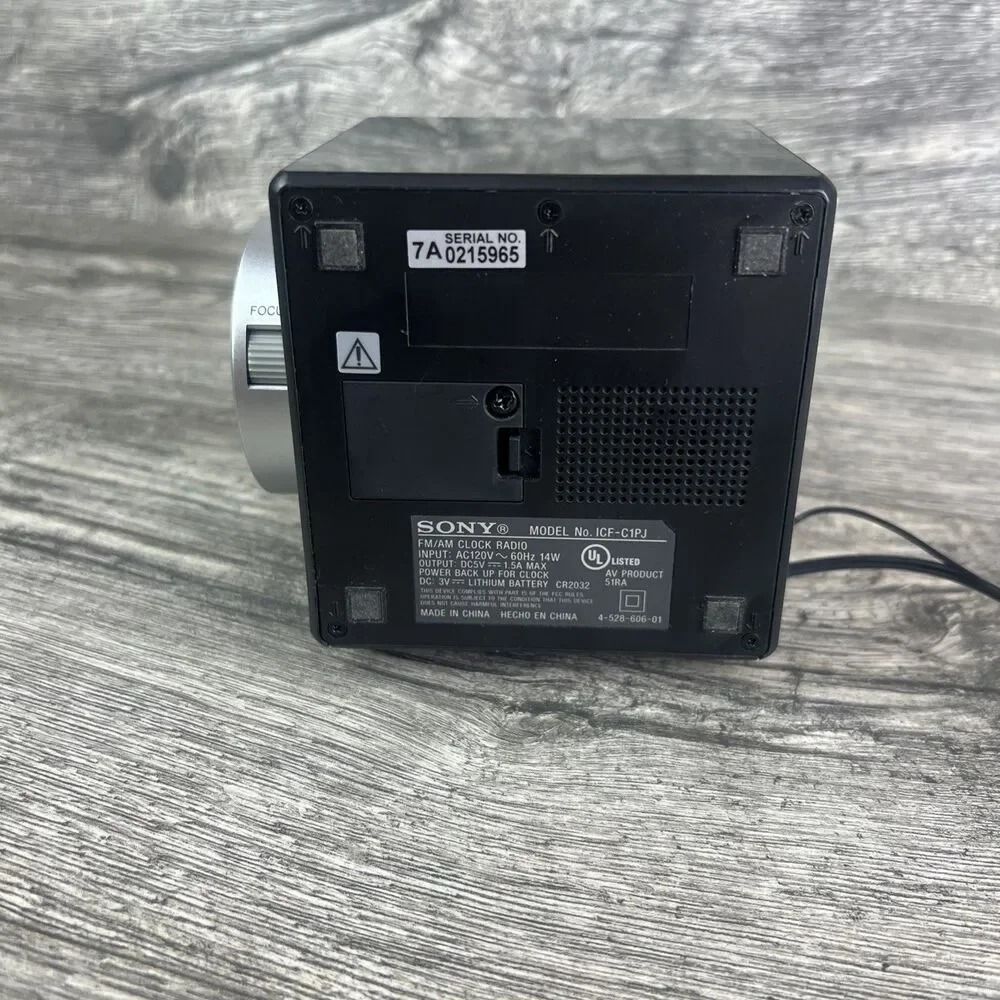 Sony ICF-C1PJ Dual Alarm Projection Nature Sounds AM/FM Clock Radio with Antenna